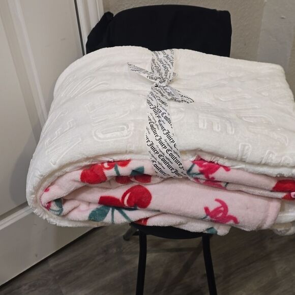 Juicy Couture Home  2-PK Heart Cherry & JUICY Embroidered Plush Throw Blanket - Picture 8 of 8